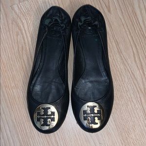 Tory Burch Reva Ballet Flats (size 8) Black & gold